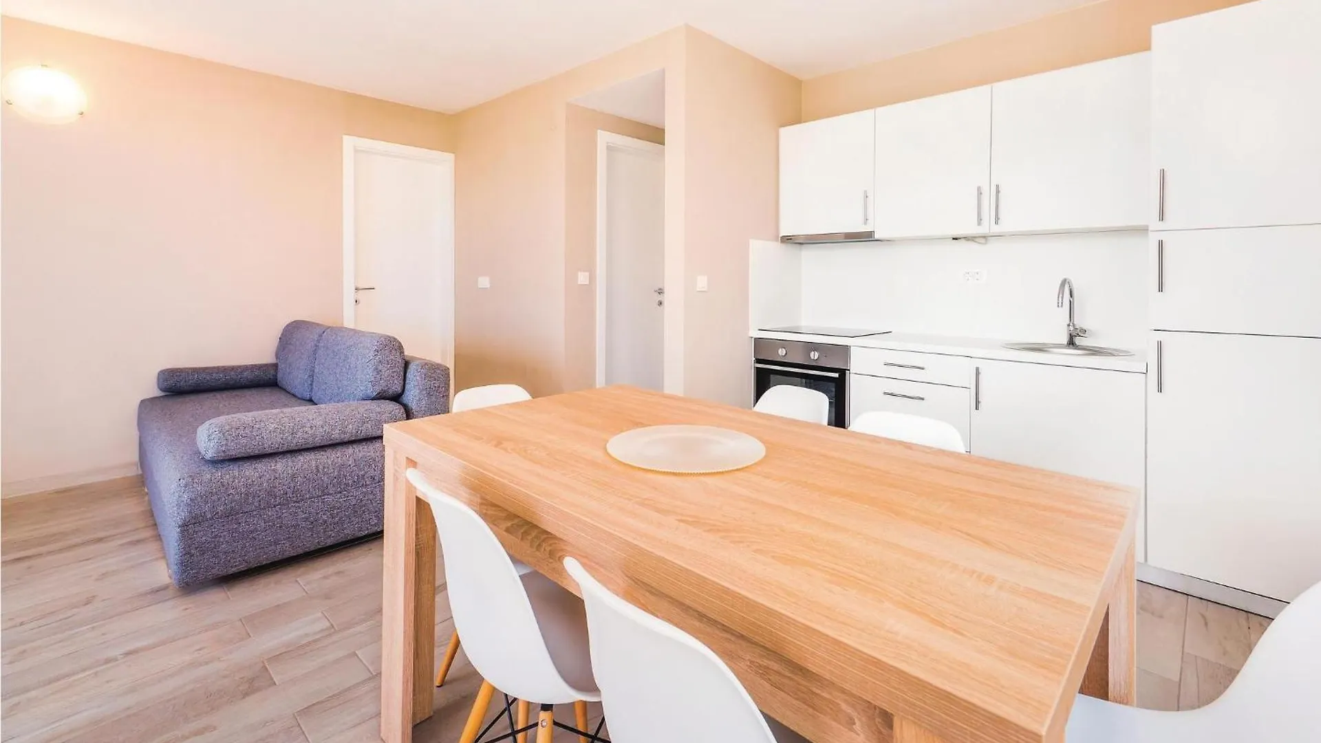 Beautiful Apartment In Povljana With Kitchen 0*,  Croatia