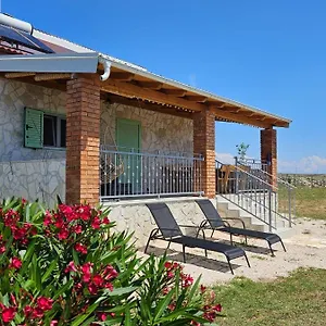  Ferienhaus Holiday House Adriana